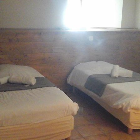 Auberge Les Fontilles Coltines Eksteriør billede
