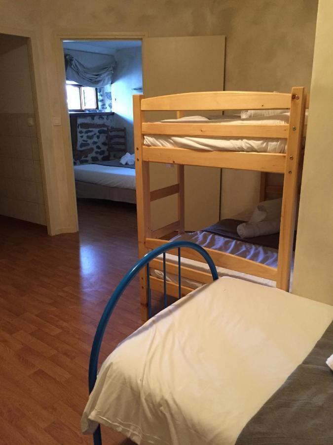 Auberge Les Fontilles Coltines Eksteriør billede